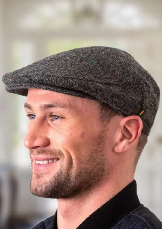 Beanies with fashionable textures-Charcoal Donegal Tweed Cap