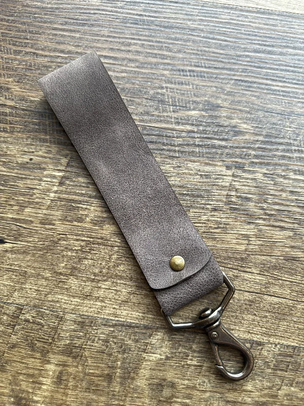 Warm beanies-Leather Wristlet Keychain: Alaska (wide)